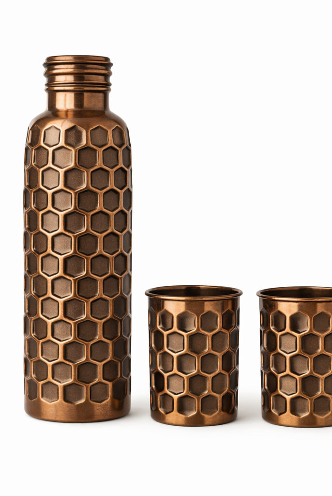 950ml copper bottle and 300ml glasses set in a premium antique look.