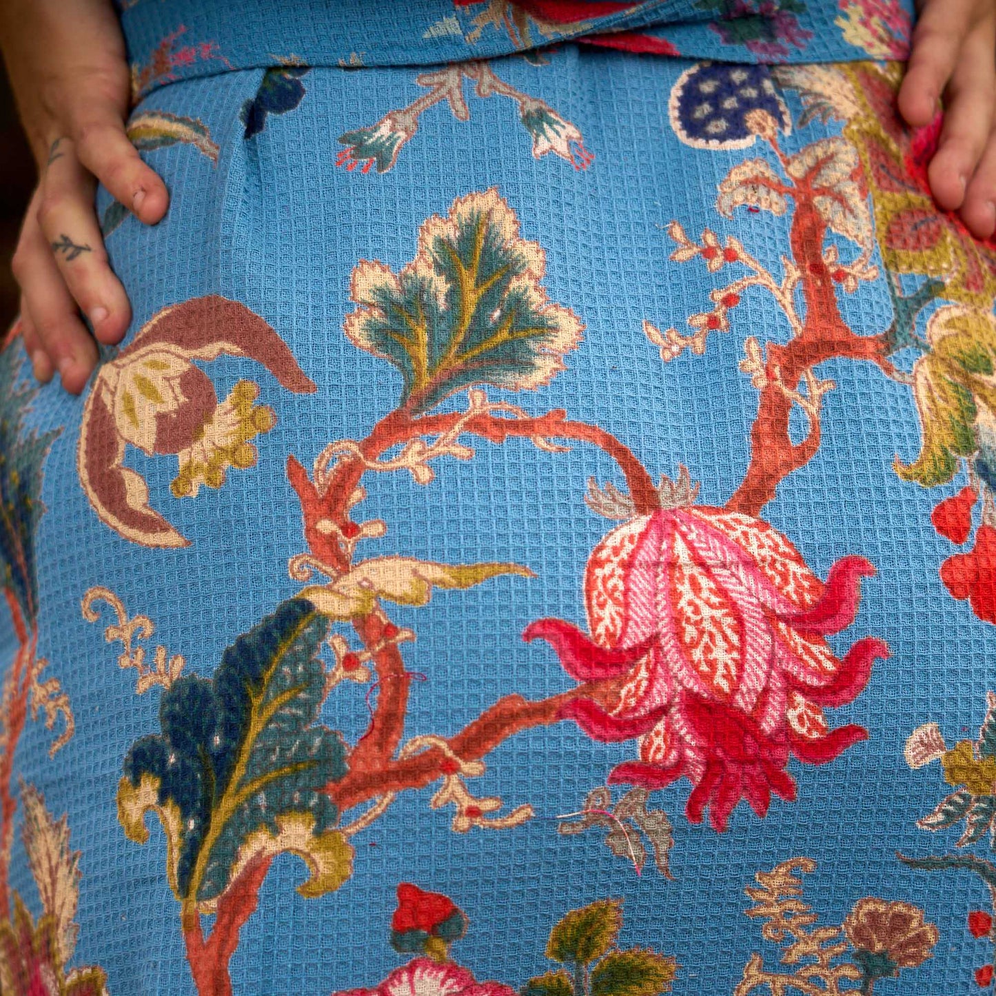 Serene Sky Waffle Cotton Kimono Robe - Floral Elegance in Blue