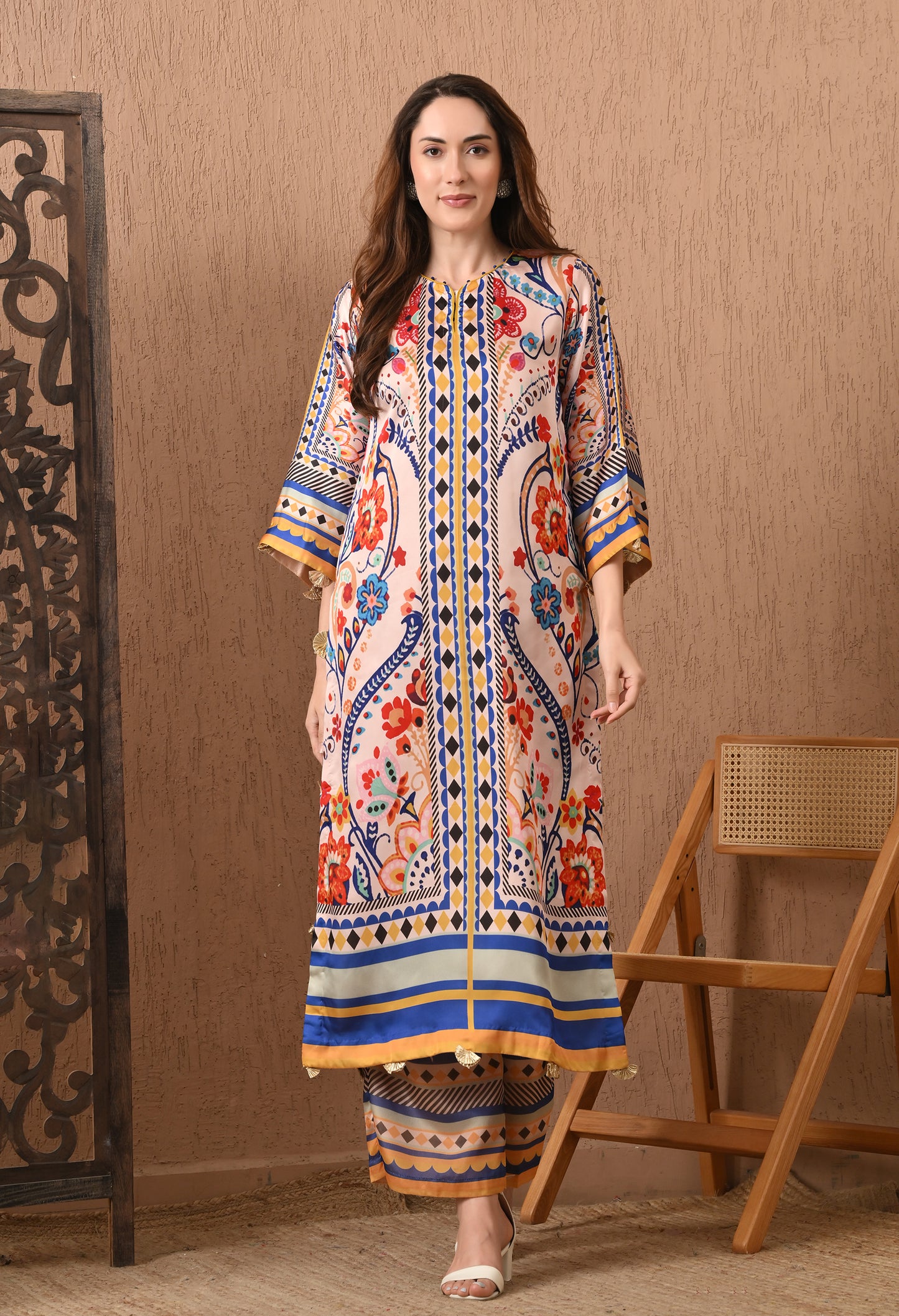 Vibrant Floral &amp; Geometric 2-Piece Satin Silk Set/Pakistani suit